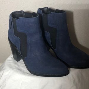 Lamb booties navy